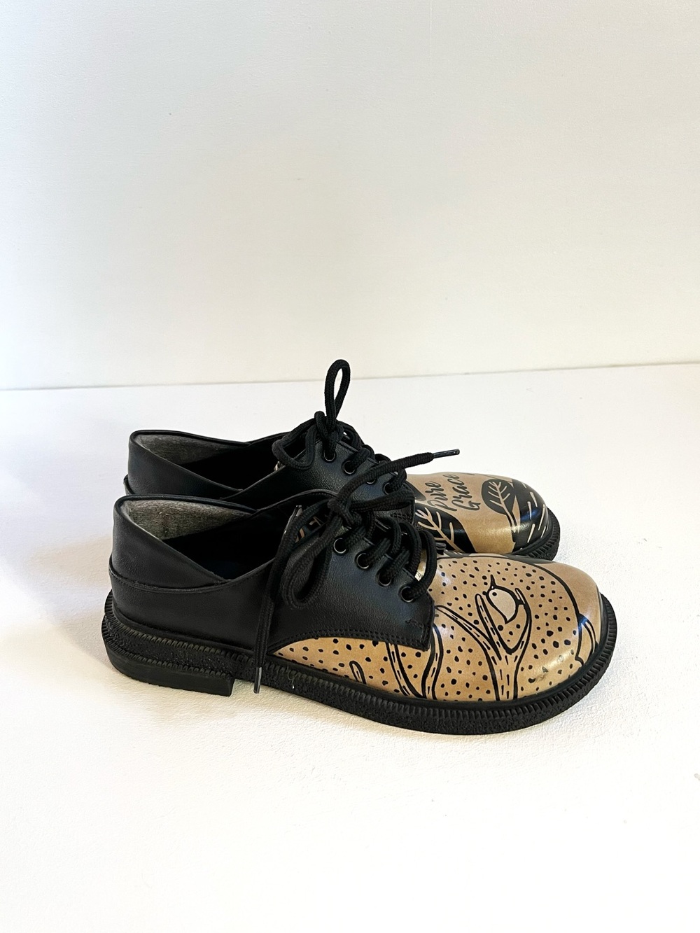 Dogo | Diana Pure Grace Oxford Shoes